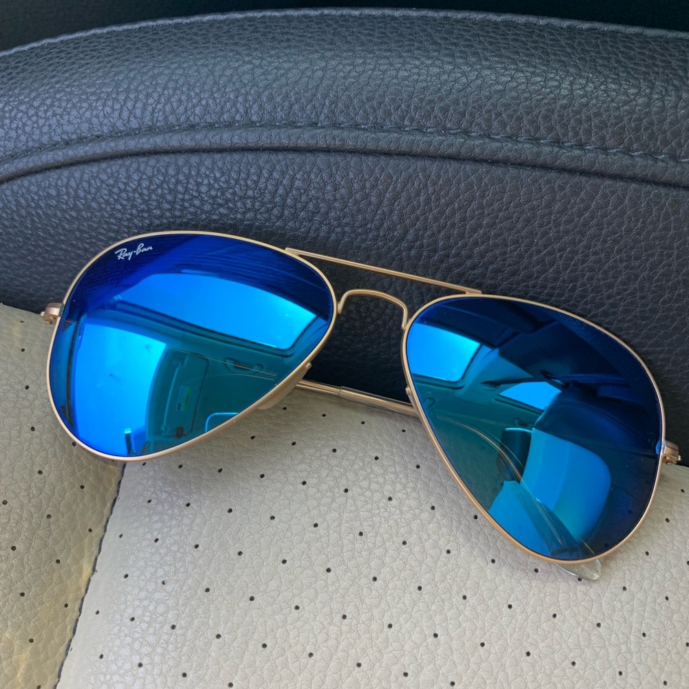 Blue tint Ray-Bans